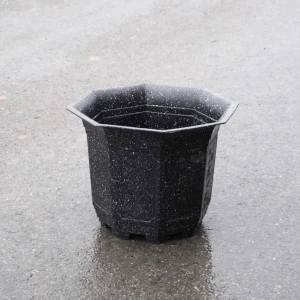 Chậu nhựa hình bát giác màu đen giả đá trồng hoa, cây cảnh
